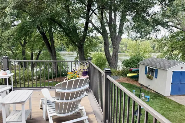 165 Hartman Circle Ne, Fridley, MN 55432