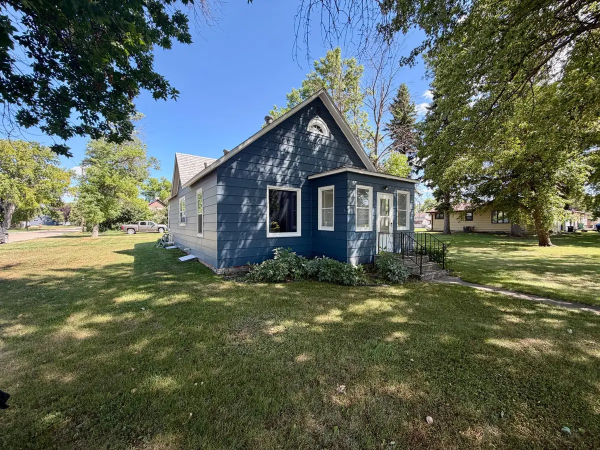 251 3rd Avenue N, Casselton, ND 58012 - #1