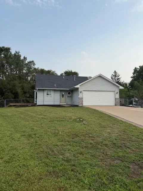 12158 Tulip Street Nw, Coon Rapids, MN 55433