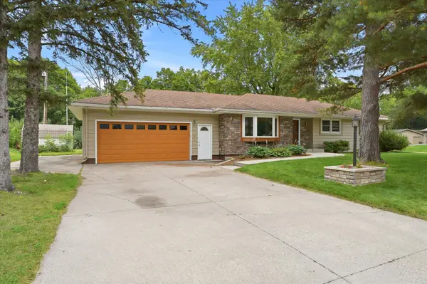 112 Willow Drive Sw, Saint Michael, MN 55376