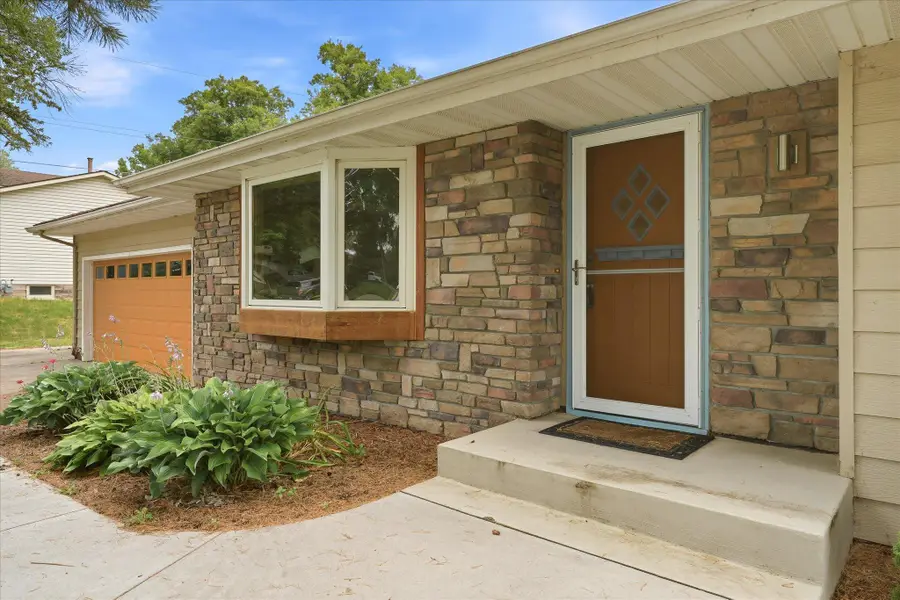 112 Willow Drive Sw, Saint Michael, MN 55376 - #2