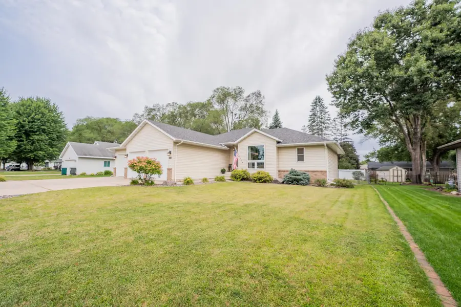1704 Sierra Drive S, Eau Claire, WI 54701 - #3