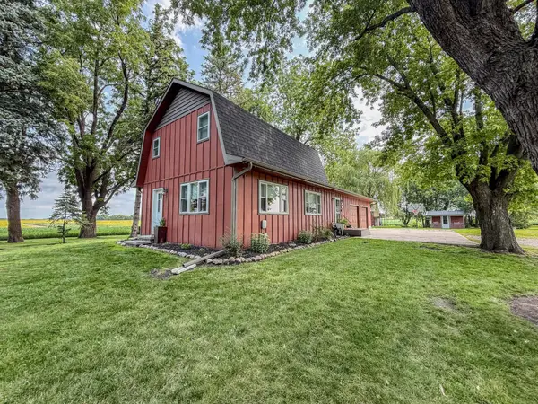 1301 N 9th Street, Olivia, MN 56277