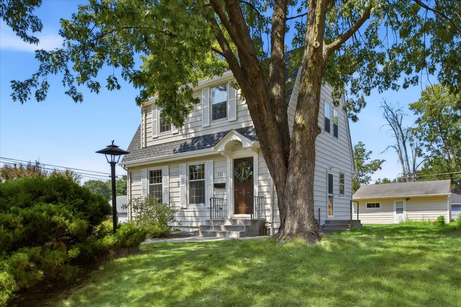 1721 Arlington Avenue E, Saint Paul, MN 55106 - #2