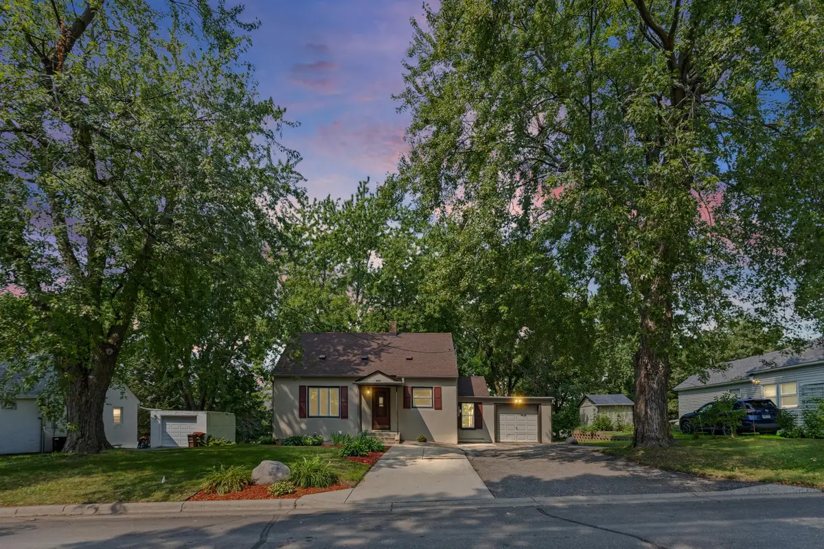 207 7th Street N, Waverly, MN 55390 - #1