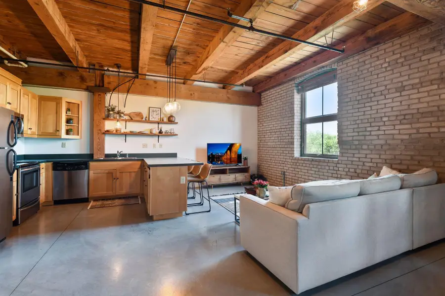 127 5th Street Ne #203, Minneapolis, MN 55413 - #2