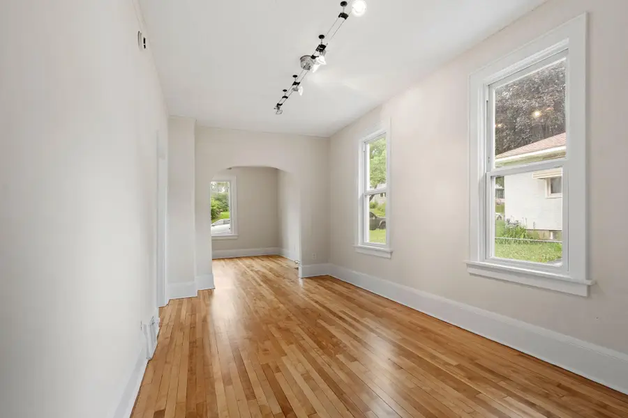 346 Geranium Avenue E, Saint Paul, MN 55130 - #3