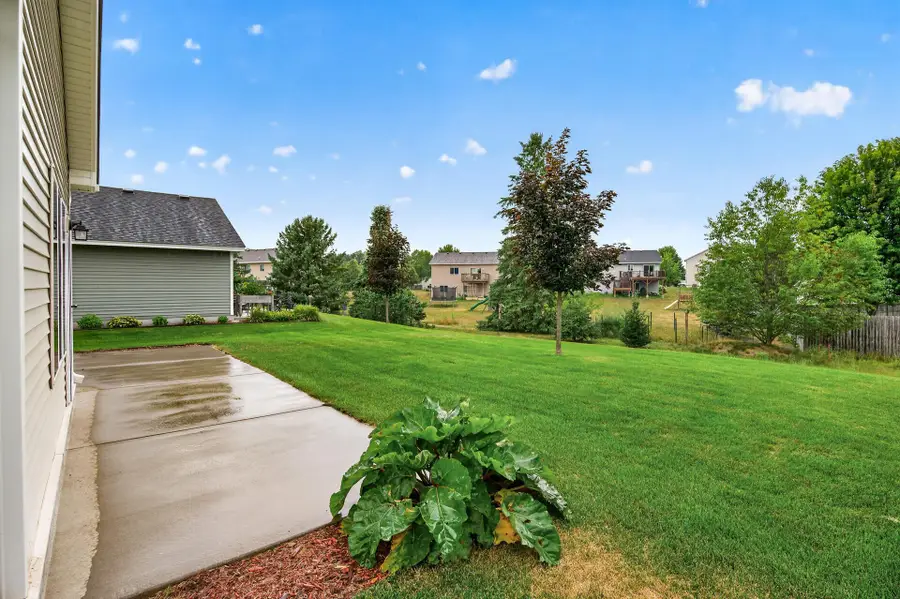 1012 Golden Way Nw, Isanti, MN 55040 - #2