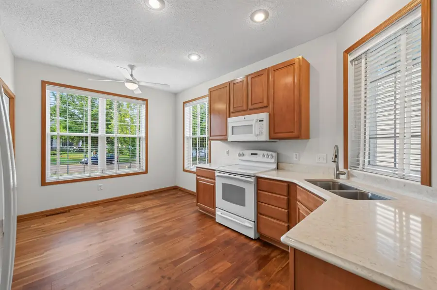 10986 Thone Road, Woodbury, MN 55129 - #3