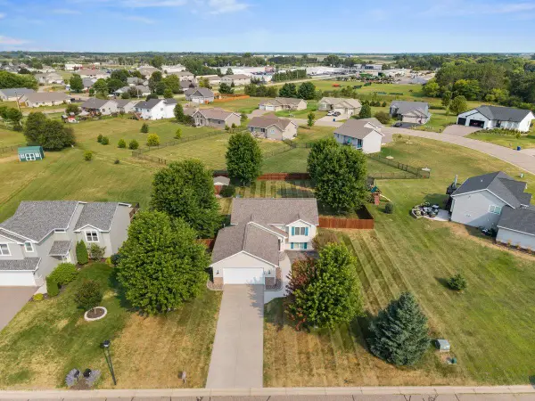 808 Brady Lane, New Richmond, WI 54017