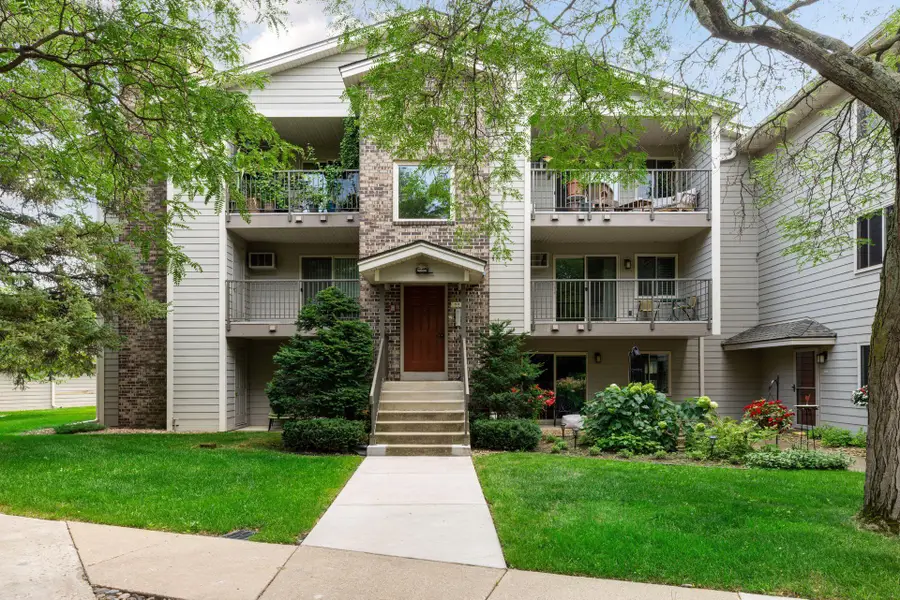 2130 Ridge Drive #23, Saint Louis Park, MN 55416 - #2