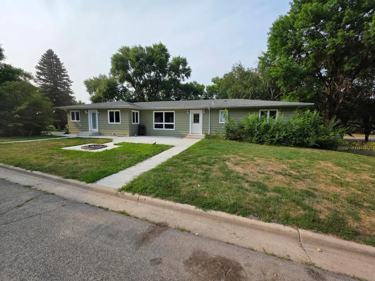 401 1st Avenue Se, Pelican Rapids, MN 56572 - #1