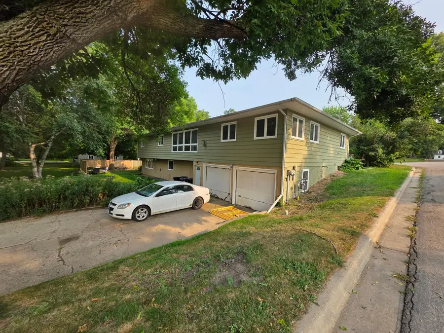 401 1st Avenue Se, Pelican Rapids, MN 56572 - #3