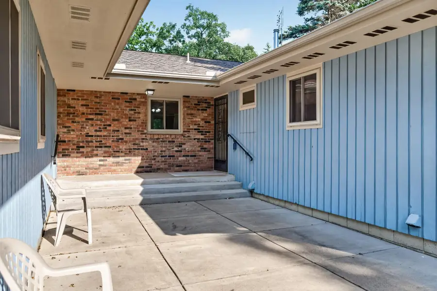 6033 Oak Circle, North Branch, MN 55056 - #2