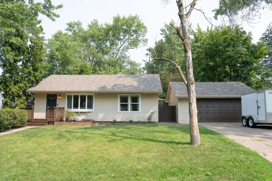 2027 Northwood Drive, Saint Paul, MN 55109 - #2