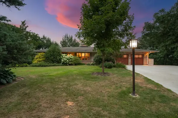 15753 Cedar Ridge Road, Eden Prairie, MN 55347