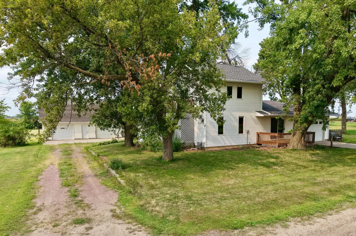 350 Highland Avenue N, Butterfield, MN 56120 - #1