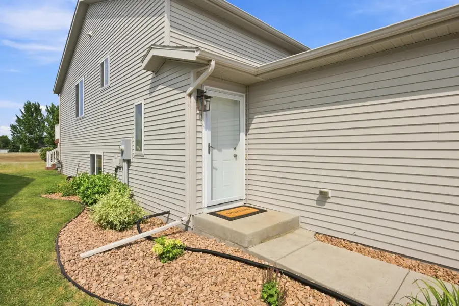 4325 39th Avenue S, Fargo, ND 58104 - #3
