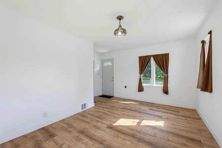 251 Dupont Avenue Ne, Hector, MN 55342 - #2