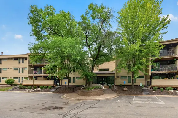12600 Parkwood Drive #110, Burnsville, MN 55337