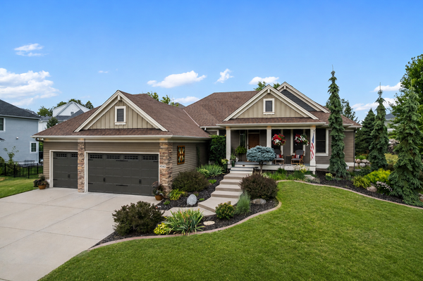 4540 Fable Hill Parkway N, Hugo, MN 55038