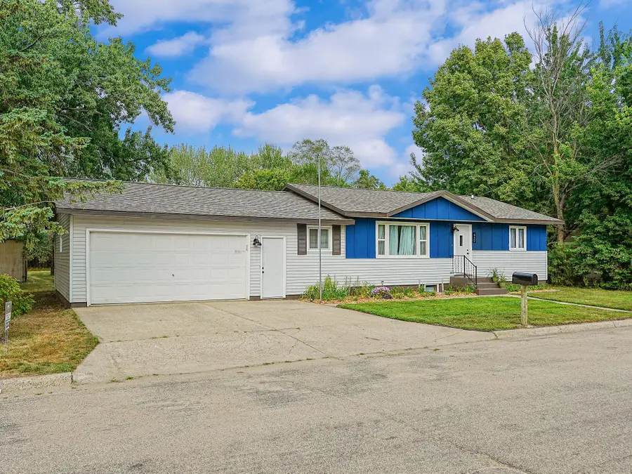 452 4th St Nw, Perham, MN 56573 - #2