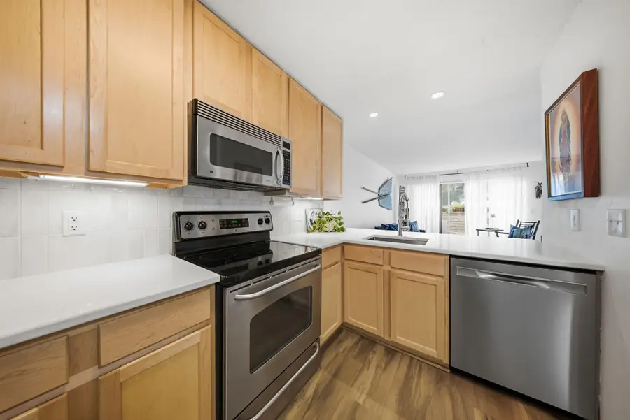 48 Groveland Terrace #B204, Minneapolis, MN 55403 - #3
