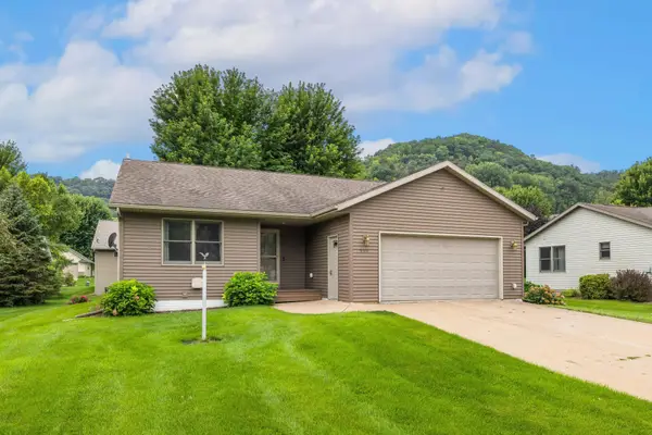 909 Jonathan Lane, La Crescent, MN 55947