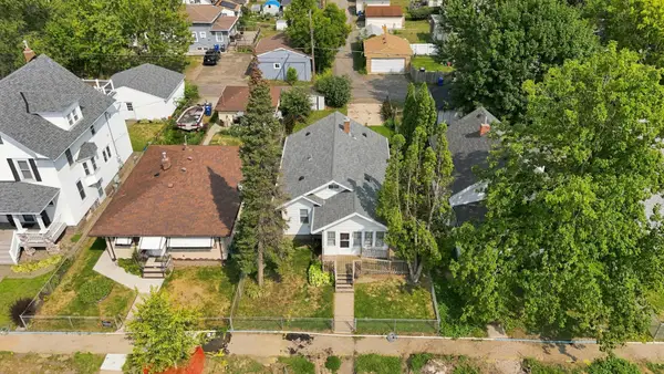 1006 Earl Street, Saint Paul, MN 55106