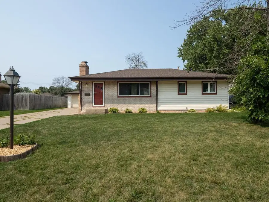 6231 Quail Avenue N, Brooklyn Center, MN 55429 - #2
