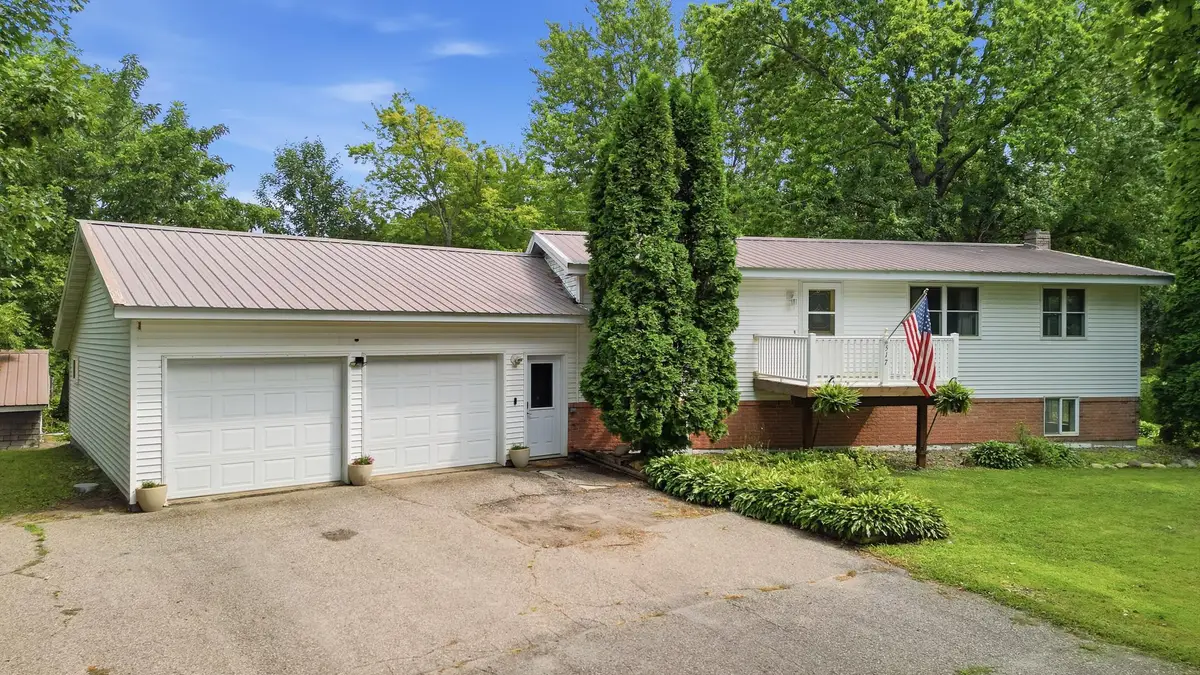 517 1st Street S, Waterville, MN 56096 - #1