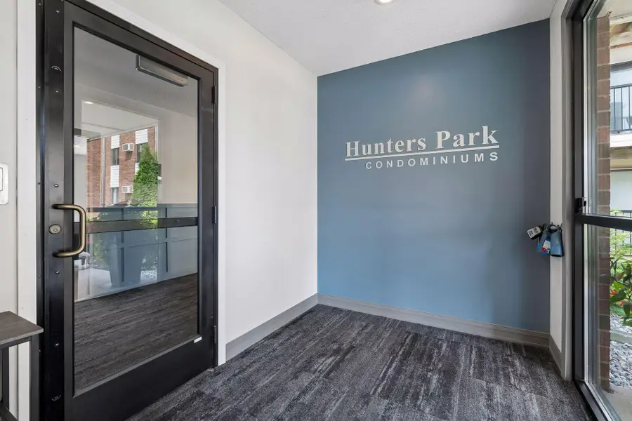 4 Pine Tree Drive #215, Arden Hills, MN 55112 - #2