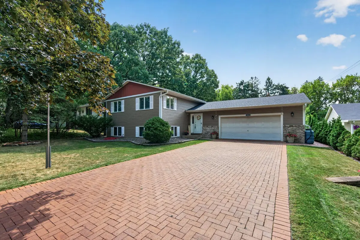 2048 17th Avenue E, North Saint Paul, MN 55109 - #1