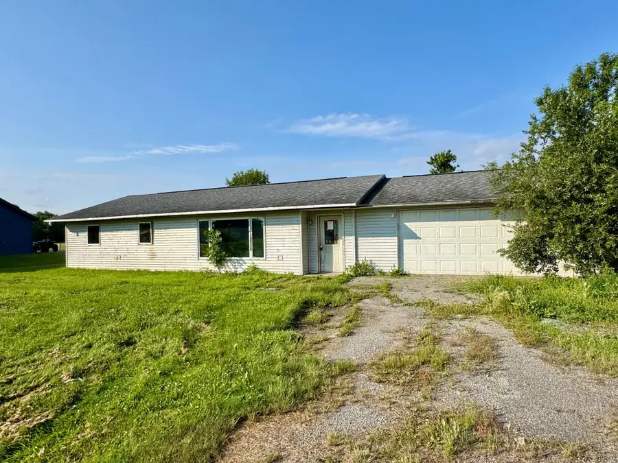 233 Oak Road, Warroad, MN 56763 - #2