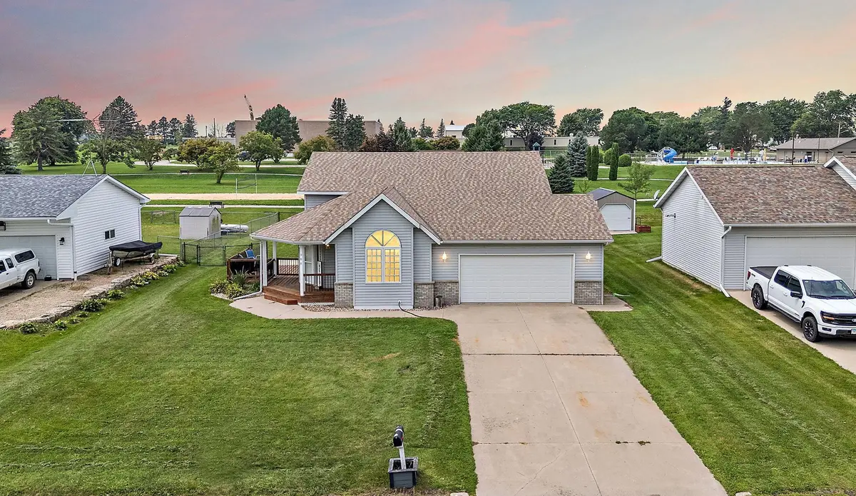 908 W 1st Street, West Concord, MN 55985 - #1