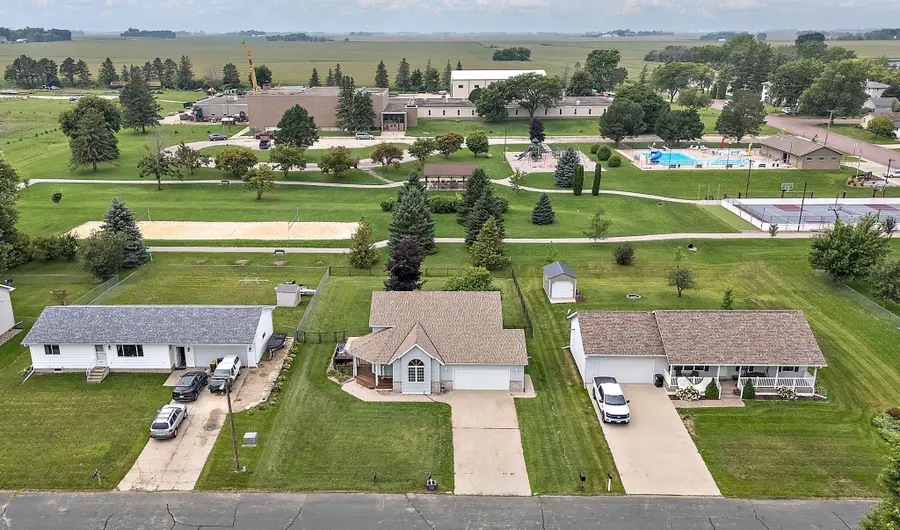 908 W 1st Street, West Concord, MN 55985 - #2
