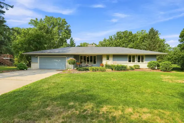813 Everett Drive, Stillwater, MN 55082