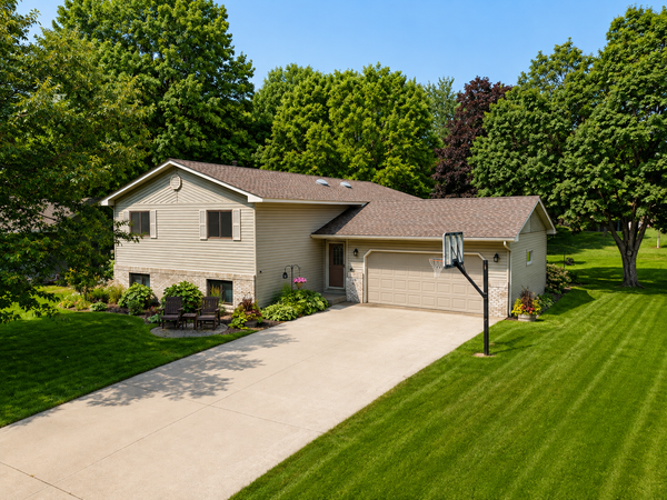 107 Craig Lane, Monticello, MN 55362