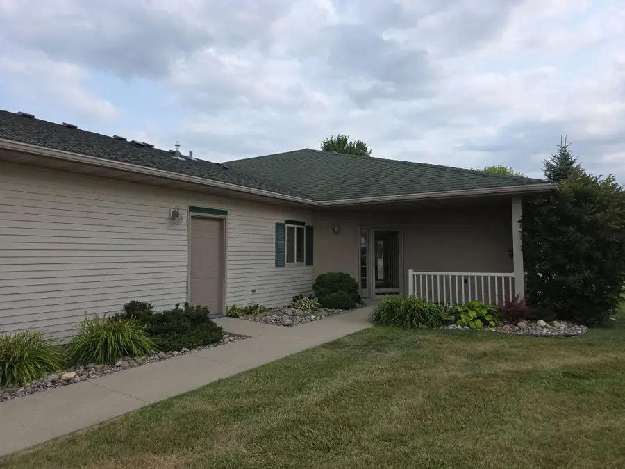972 33rd Street S, Moorhead, MN 56560 - #3