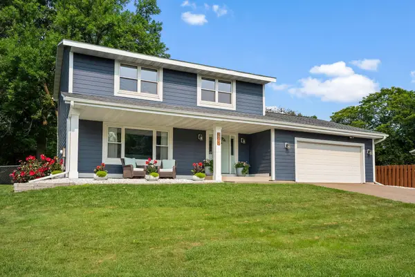 1802 Evergreen Court, Woodbury, MN 55125