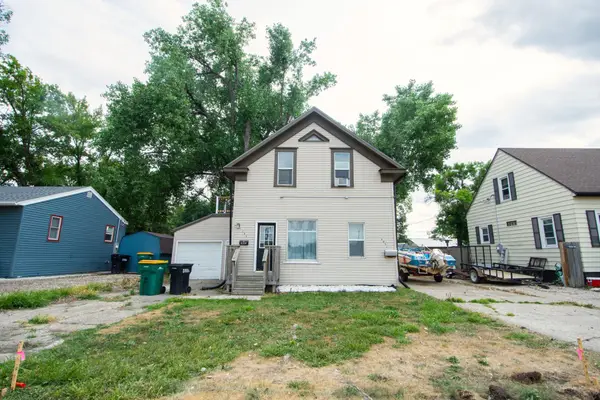 205 1st Avenue E, West Fargo, ND 58078
