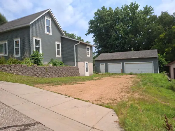 321 3rd Street W, Carver, MN 55315