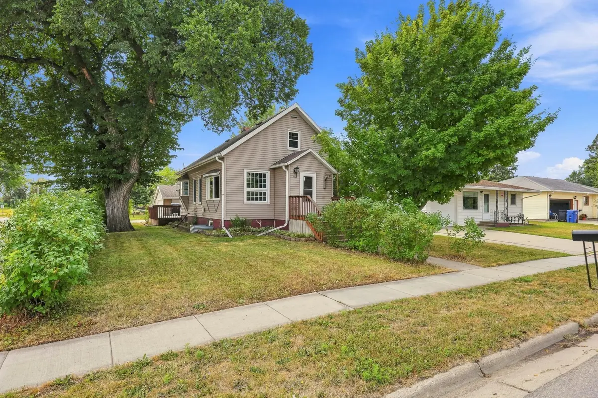 202 1st Avenue Sw, Dilworth, MN 56529 - #1