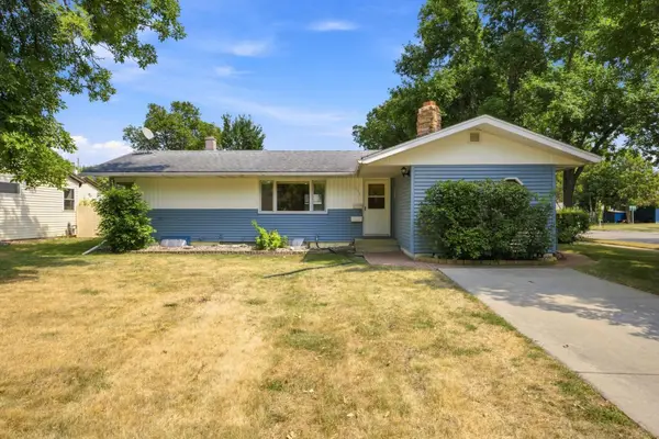 1914 15th Street S, Moorhead, MN 56560