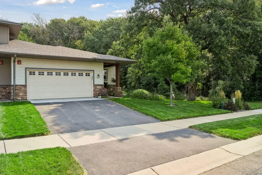 1324 Lylewood Parkway, Carver, MN 55315 - #2