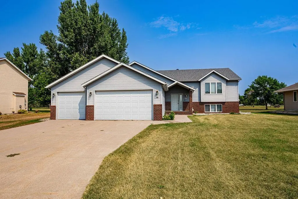 202 Fairway Drive, Casselton, ND 58012 - #1