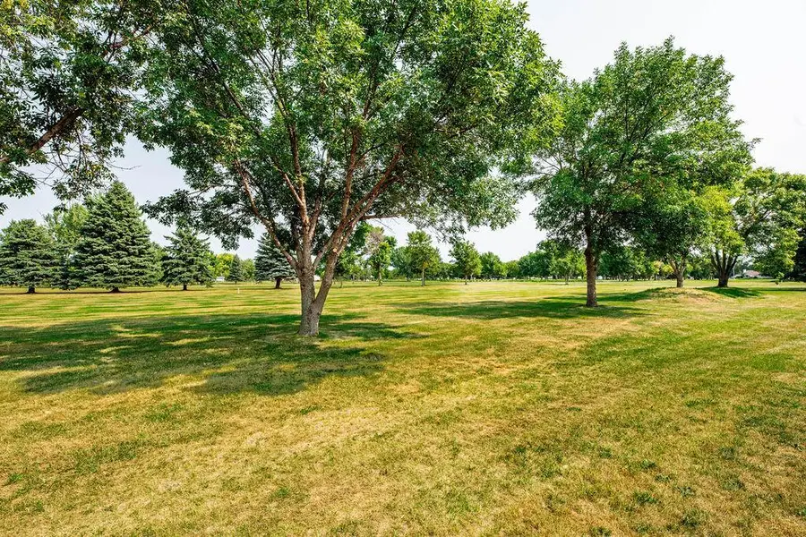 202 Fairway Drive, Casselton, ND 58012 - #3