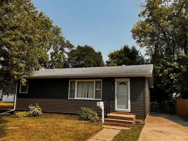 706 20th Street N, Moorhead, MN 56560