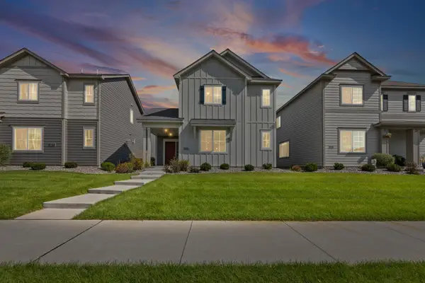 1563 100th Avenue Nw, Coon Rapids, MN 55433