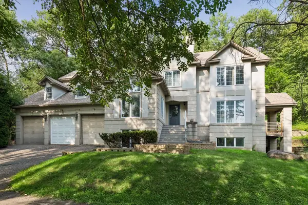 3215 Hazelwood W, Minnetonka, MN 55391